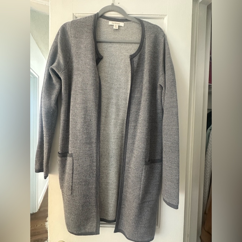 Grey cardigan